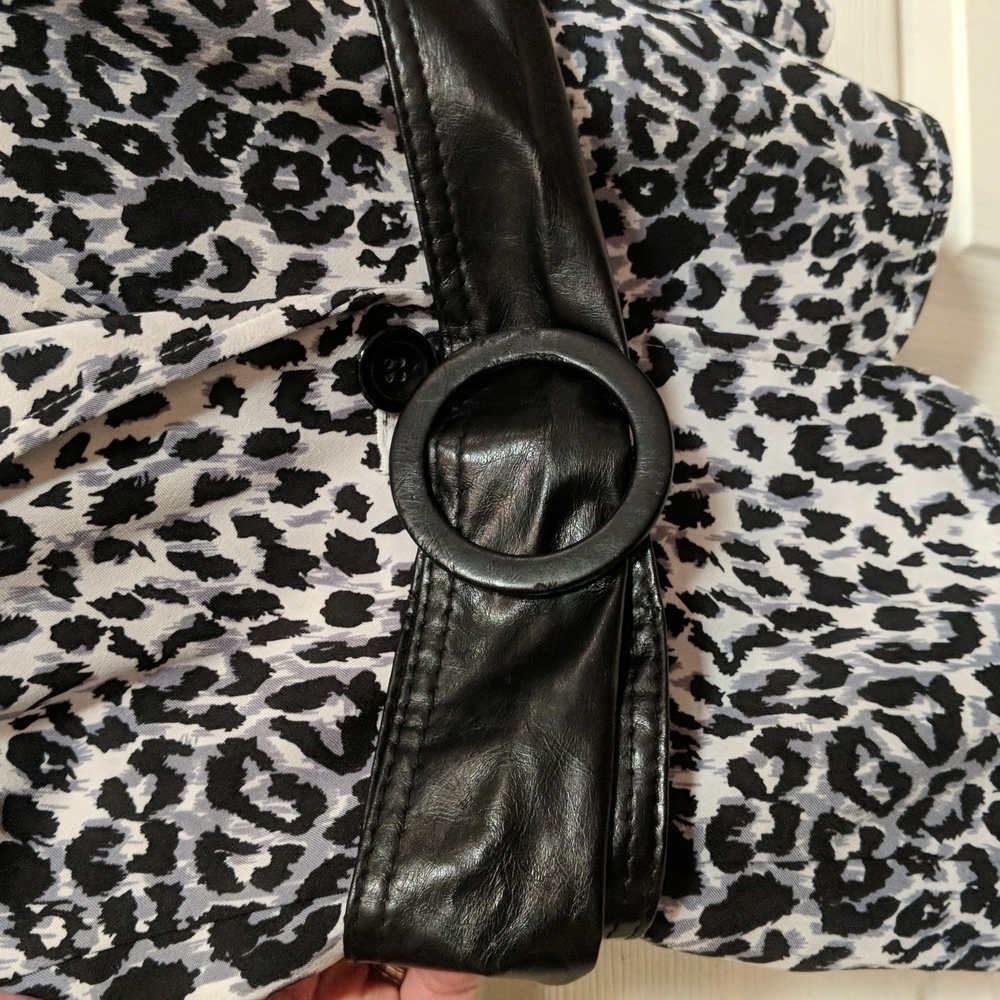 First Option Women's Animal Print Lined Blazer with Belt Size Large - Picture 2 of 7